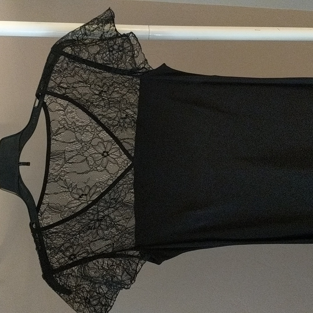 Laura Ashley black & lace dress - Picture 2 of 6